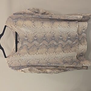 Buckle black oversized flower top snakeskin